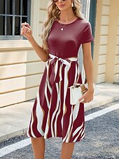 tanie Sukienki w paski i geometryczne-Damskie Sukienka mini Sukienka t-shirtowa Sukienka A line Sukienka sportowa Codzienny Urlop Ulica Codzienny Regularny Graficzny Krótki rękaw Półgolf Czarny Wino Granatowy Błękit nieba Lato