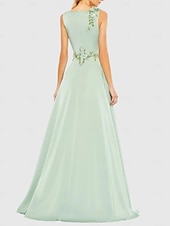 abordables VERT-Robe de soirée A-Line verte robe élégante mariage formel longueur au sol sans manches col bijou satin avec broderie pailletée