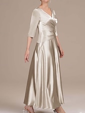 baratos Comprimento do chão-Vestido Mãe da Noiva A-Line Elegante Simples Luxuoso Decote V Gola de Camisa Comprimento Total Cetim Manga Curta com Pregas