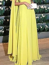 economico GIALLO-Abito da sera A-Line abito elegante da matrimonio formale lungo pavimento senza maniche colletto alto con mantelline in chiffon arricciato