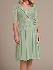 levne S bundou-A-linie šaty matka nevěsty blazer šaty elegantní vintage jednoduchý V výstřih čajová délka chiffon poloviční rukáv sako šaty s krajkovou aplikací