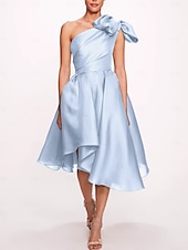 abordables Robes de cocktail-Robe cocktail en A élégante robe formelle mariage longueur thé sans manches une épaule satinée avec fente froncée robes