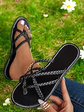 baratos Chinelos de slide-sandálias de tiras douradas para mulheres – sandálias elegantes com presilhas nos dedos, design trançado e sola plana para roupas casuais de verão
