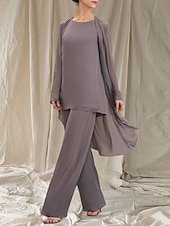 baratos Comprimento do chão-Macacão  Conjunto de Calça 3 Peças Mãe da Noiva Vestido de Convidada de Casamento Elegante Gola Redonda Comprimento Total Chiffon Manga Longa com Babados