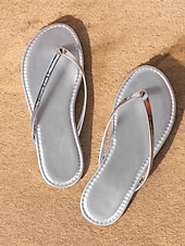 Недорогие Женщины-Женские шлепанцы с металлическим ремешком – минималистичные пляжные сандалии с мягкой подошвой, повседневный летний стиль для отпуска, бассейна и повседневной носки