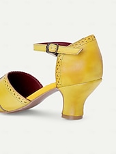 levne 30. léta-dámské vintage žluté vykukující podpatky z 30. let – retro kožené sandály s páskem kolem kotníku a brogue detaily pro elegantní dámy, ideální na večírky a formální události