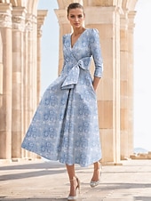 olcso Koktélruhák-Jacquard A-vonalú Koktélruhák Elegáns Ruha Esküvői Vendég Templomi Bokáig Érő Fél Ujjú V Nyakú Sifon Virágos Masnival Esküvői Vendég Ruha