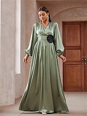 billiga Bröllopsgästklänningar-A-Linjet Quinceanera Klänningar Elegant Klänning Bröllop Bröllopsgäst Golvlängd Lång Ärmar V-Hals Polyester Med Fållar