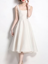 abordables Robes de cocktail-Robes de quinceanera en forme A Robe vintage Mariage invitée de mariage longueur thé sans manches col arrondi polyester dos nu avec plis