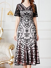 preiswerte Teelänge-A-Linie Kleid Mutter der Braut Kleid Elegant Vintage Party V-Ausschnitt Tee-Länge Kordelspitze Kurzarm mit Spitze Pailletten Midi Kleid