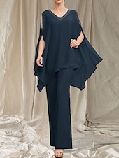 baratos Comprimento do chão-Macacão  Vestido de Calça Mãe da Noiva Vestido Convidada de Casamento Elegante Decote em V Comprimento do Chão Chiffon Manga Longa com Aplicações