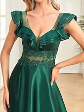 preiswerte Bodenlänge-Kleid Mutter der Braut Kleid Elegantes Party V-Ausschnitt Bodenlang Polyester Ärmellos mit Rüschchen