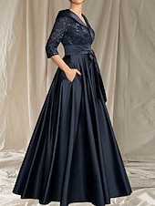 billiga Golvlängd-A-linjeformad Mor till Bruden Klänning Bröllop Gäst Elegant V-ringad Golvlängd Satin Spets 3/4 Längd Ärmar Med Spetsrosett Fickor