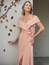 baratos Comprimento do chão-vestido de mãe da noiva em corte A vestido derby elegante com fenda alta ombros de fora comprimento até o chão crepe sem mangas com flor franzida 2025