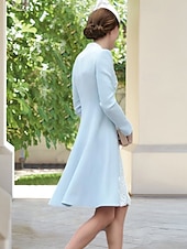 preiswerte Teelänge-Hülsen-/Säulen-Brautmutterkleid Elegantes Vintage Einfach V-Ausschnitt Tee-Länge Krepp Spitze Langarm mit Applikationen Midi Kleid 2025