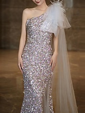 abordables Robes de Soirée-Ligne A Robes de soirée Élégant Robe Mariage robe demoiselle d honneur Traîne Balayage Sans manches Épaules Dénudées Polyester Dos nu avec Imprimé floral 2025