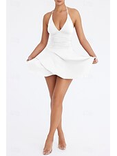 abordables Robes de Diplôme-Femmes Mini Robe Robe Blanche Robe de remise des diplômes Robe à col licou Mode Moderne Anniversaire Remise des Diplômes Date Coupe régulière Uni Sans manches Col Halter Blanche Marron Été