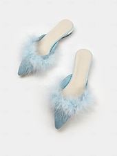 preiswerte Ballerinas für Damen-weiße, flauschige Pantoletten mit spitzer Spitze – gemütliche Slipper aus Kunstfell für lässig-schicke Outfits
