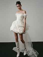 voordelige Kleine Witte Jurken-Bruidsjurken Bubbeltrojken Mini Baljurk Off Shoulder Mouwloos Asymmetrisch Tulle Bruidsjurken Met Plooien Effen Kleur