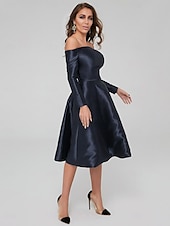 economico Abiti da cocktail-Abiti A-Line per occasioni speciali Abito elegante Ospite di matrimonio Festa di cocktail Lunghezza fino al ginocchio Maniche lunghe Off-Shoulder Seta con abiti plissettati