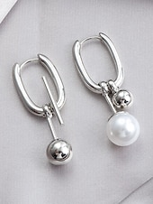 voordelige Damesoorbellen-chique asymmetrische creolen voor dames met parel- en metalen bolversieringen - modern en elegant, geschikt voor modieuze vrouwen om te dragen voor dagelijkse en avondgelegenheden