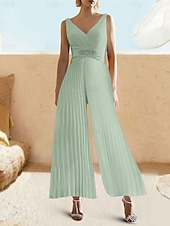 billige Buksedresser og jumpsuits-Jumpsuits Elegant Kjole Bryllupsgjester Sommer Ankellengde Uten Ermer V-Hals Chiffon Stige Bak med Bukser Krystaller
