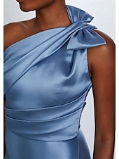 abordables Longueur du plancher-Sirène  Trompette Mère de la Mariée Robe Élégante Vintage Simple Épaule Dénudée Longueur de Sol Satin Sans Manches avec Nœud(s) Plis