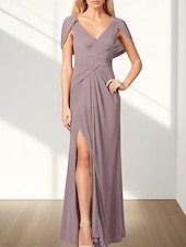 abordables Robes pour invitées de mariage-Robes d&#039;invitée de mariage A-Line Élégante Robe Invitée de mariage Fiançailles Longueur de sol Sans manches Col en V Chiffon Dos drapé avec plis Fente
