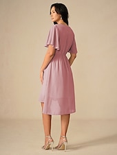 halpa Kukkaiset mekot-Naisten Polvipituinen mekko Morsiusneito mekko A linjainen mekko Tyylikäs Flounce Sleeve Häävieras Cocktailjuhla Normaali Tavallinen Lyhythihainen V kaula-aukko Punastuvan vaaleanpunainen Sininen