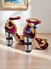 economico Scarpe vintage da donna-sandali da donna in velluto bordeaux con decorazioni dorate – sandali con cinturino alla caviglia in stile barocco con tacchi a blocco decorativi per eventi formali, feste in maschera e spettacoli teatrali