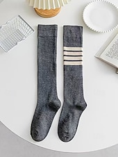 preiswerte Damensocken-Kniehohe, asymmetrisch gestreifte Damensocken – sportliche, über die Wade reichende Baumwollsocken für Schuluniformen für Schüler, Abschlussfeiern, Cheerleading und den Alltag