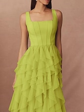 abordables Robes de cocktail-Robe Cocktail Verte A-Line Robe Corset Semi-Formelle Mariage Midi Sans Manches Col Carré Chiffon avec Volants
