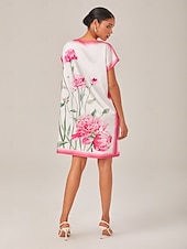 baratos Vestidos Florais-vestido midi fluido com decote canoa e estampa floral