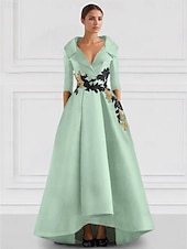 preiswerte SCHWARZ-Schwarzes A-Linie Abendkleid Vintage Gesticktes Elegantes Kleid Smokingkleid Formal Bodenlang Langarm V-Ausschnitt Tasche Satin mit Perlenapplikationen