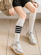preiswerte Damensocken-Kniehohe, asymmetrisch gestreifte Damensocken – sportliche, über die Wade reichende Baumwollsocken für Schuluniformen für Schüler, Abschlussfeiern, Cheerleading und den Alltag