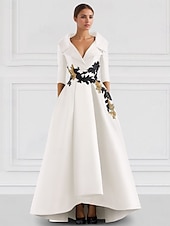preiswerte SCHWARZ-Schwarzes A-Linie Abendkleid Vintage Gesticktes Elegantes Kleid Smokingkleid Formal Bodenlang Langarm V-Ausschnitt Tasche Satin mit Perlenapplikationen