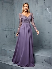 tanie Długość podłogi-Krój A Sięgająca podłoża Sukienka dla gościa weselnego Suknia Suknia wieczorowa Sukienka dla matki panny młodej Długi rękaw W serek Elegancja Studniówka Wieczorna impreza Ślub Szyfon z Plisy