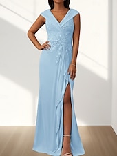 baratos Comprimento do chão-Vestido Mãe da Noiva Sereia  Trompete Convidada de Casamento Elegante Decote em V Comprimento de Chão Chiffon Sem Mangas com Rendas e Apliques Fenda Frontal