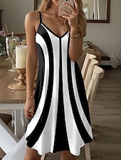 economico Abiti a Strisce e Geometrici-Per donna Mini Abito Abito a trapezio Abito Sottoveste Abito a spalle scoperte Vacanza Casual Uscire Spiaggia Vestibilità regolare Grafico Geometrico Senza Maniche Scollo a V Bianco - nero Estate