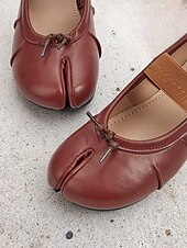 tanie Buty na płaskim obcasie damskie-damskie brązowe płaskie półbuty typu Mary Jane z rozciętym palcem i elastycznym paskiem – skórzane buty retro na codzienne randki i weekendowe wyjścia