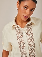economico Bluse e camicie-camicia in lino stampato con polsini arrotolati