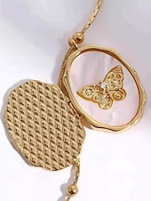 abordables Collier pour femme-Collier médaillon papillon en or pour femme - pendentif ovale de style vintage avec perles et compartiment photo caché, élégant cadeau d&#039;anniversaire, d&#039;anniversaire ou de remise de diplôme