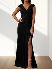 baratos Comprimento do chão-Vestido Mãe da Noiva Sereia  Trompete Convidada de Casamento Elegante Decote em V Comprimento de Chão Chiffon Sem Mangas com Rendas e Apliques Fenda Frontal