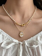 abordables Collier pour femme-Collier médaillon papillon en or pour femme - pendentif ovale de style vintage avec perles et compartiment photo caché, élégant cadeau d&#039;anniversaire, d&#039;anniversaire ou de remise de diplôme