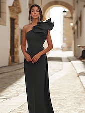 billiga RÖD-Röd Svart Kolonn Kvällsklänning Elegant Klänning Formell Bröllops Gäst Golvlängd Ärmlös En Axlad Avtagbar Stretch Crepe med Sjal