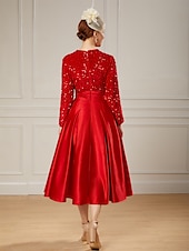economico Abiti da cocktail-Abiti da cocktail A-line in paillettes elegante abito invitata a matrimonio lunghezza tè maniche lunghe scollo a gioiello in raso con pieghe abiti Derby 2025