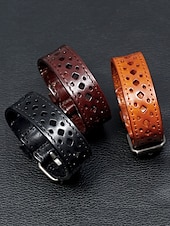 abordables Joyas para hombres-Pulsera hueca de cuero genuino bohemio para hombre: brazalete ajustable vintage para uso casual, de negocios y festivo.