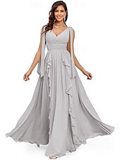 baratos Vestidos de Noite-Vestidos de Quinceanera A-Line Vestido Elegante Performance Natal Comprimento do Chão Sem Mangas Decote V Chiffon Costas Nuas com Pregas