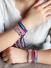 abordables Pulsera de mujer-Pulsera de la amistad trenzada con borlas hecha a mano en Nepal para mujer, pulsera de la amistad con patrón étnico colorido, estilo bohemio, adecuada para uso casual, playa y al aire libre.