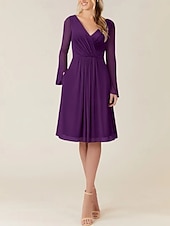baratos Vestidos para Madrinhas-Vestido de dama de honra em corte A, decote em V, manga longa, elegante, comprimento até o joelho, chiffon com pregas / franzido 2025
